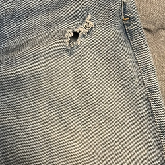 Agolde Sophie Crop Jean With Chewed Hem and Waistband - Picture 8 of 12